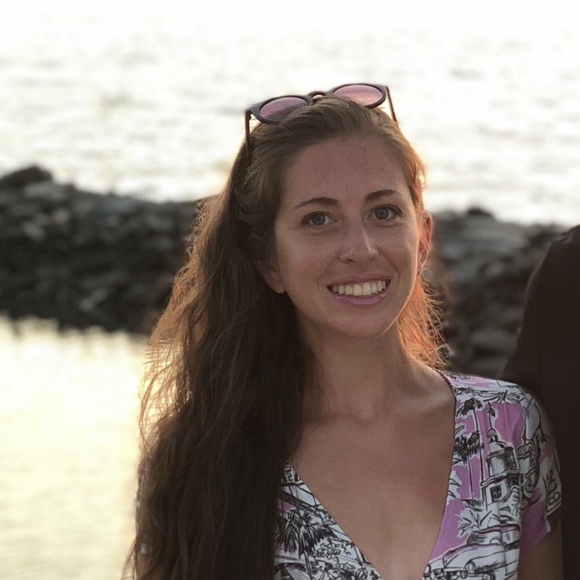 Meet your Posher, Emily - Picture 1 of 1